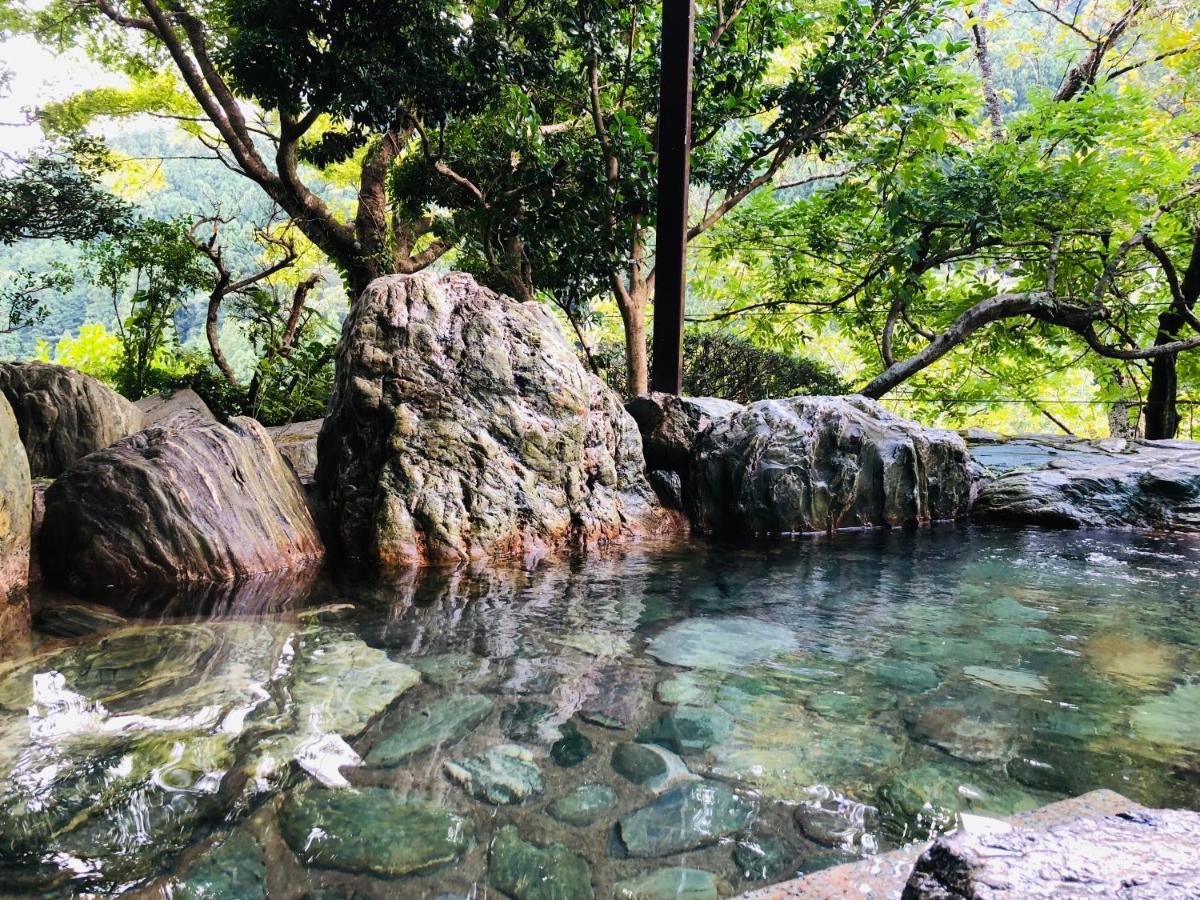 Kazuraya Hotel Miyoshi  Buitenkant foto