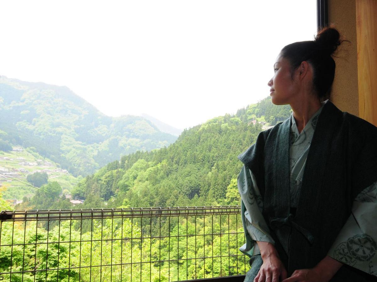 Kazuraya Hotel Miyoshi  Buitenkant foto
